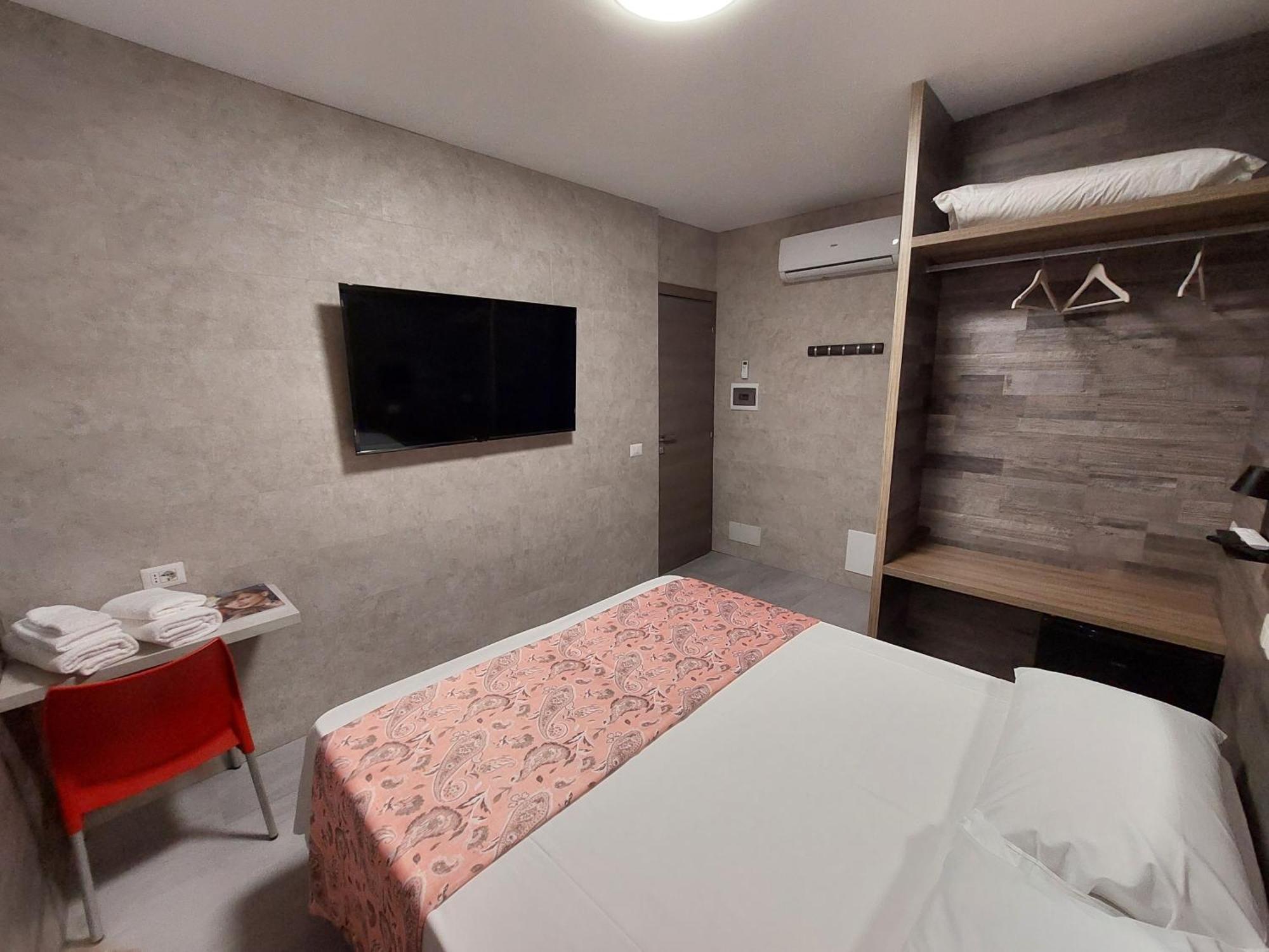 Hotel Pontenuovo Merone Exteriér fotografie
